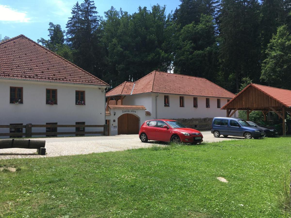 Zevluv Mlyn Hotel Nové Hrady Buitenkant foto