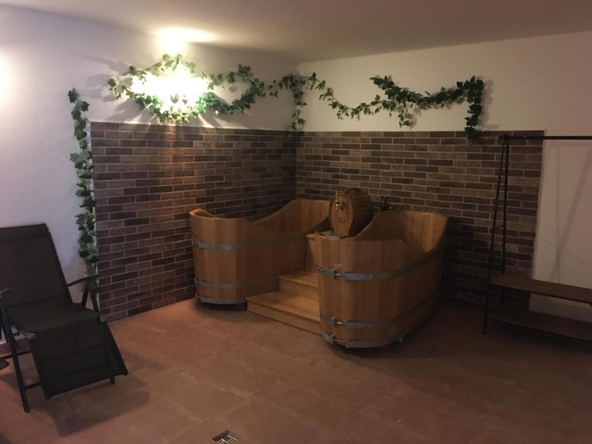 Zevluv Mlyn Hotel Nové Hrady Buitenkant foto